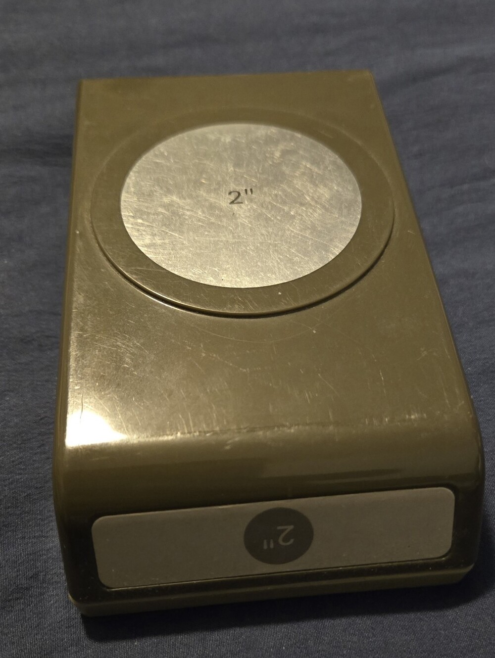 Stampin UP! 2-inch Circle Paper Punch - Picture 2 of 4